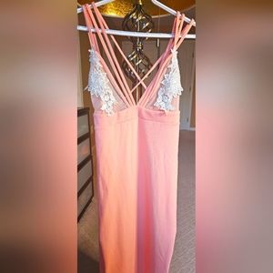 NWOT BOHOO Midi Dress with embroidery on the bust [10]